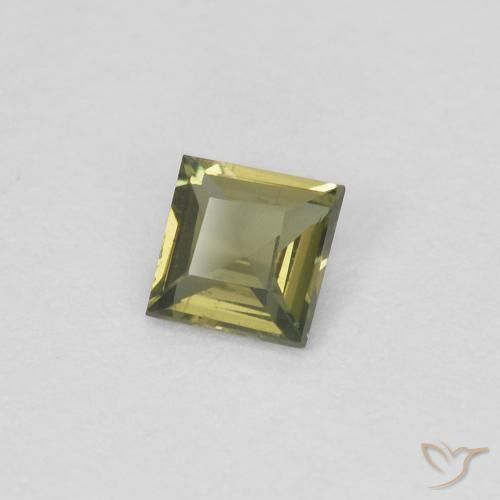 Kornerupina Verde bosque cálido natural de 0.20 ct, Cuadrado, VVS