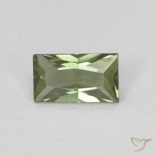 0.20ct Natural Verde bosque cálido Kornerupina, Corte Baguette, VVS