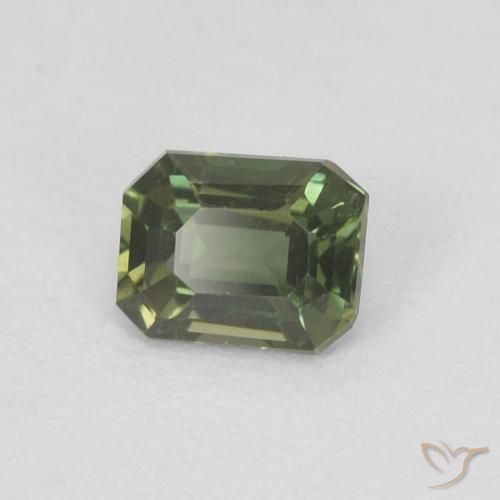 Kornerupina Medium Dark-Green natural de 0.25 ct, Corte Octágono / Esmeralda, VVS