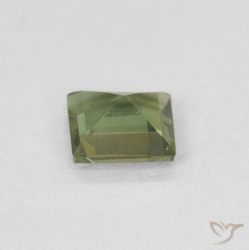 Kornerupina Verde terroso intenso natural de 0.23 ct, Cuadrado, VVS-VS