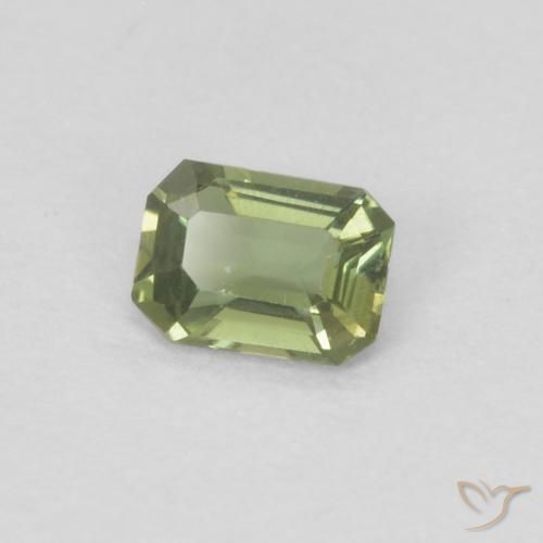 Kornerupina Verde bosque cálido natural de 0.18 ct, Corte Octágono / Esmeralda, VVS-VS