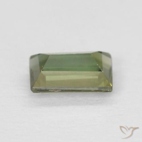 Kornerupina Medium Light Green natural de 0.25 ct, Corte Baguette, VVS