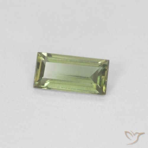 Kornerupina Medium Light Green natural de 0.24 ct, Corte Baguette, VVS