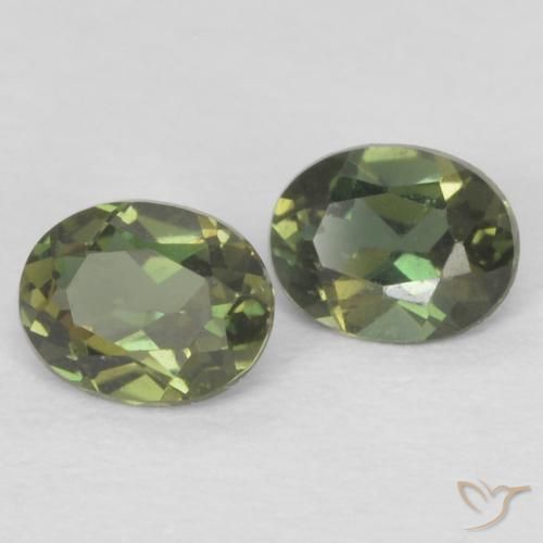 0.37ctw Natural Medium Dark-Green Kornerupina, Ovalada, VS