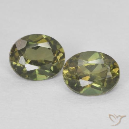 0.50ctw Natural Verde amarillento Kornerupina, Ovalada, VVS-VS