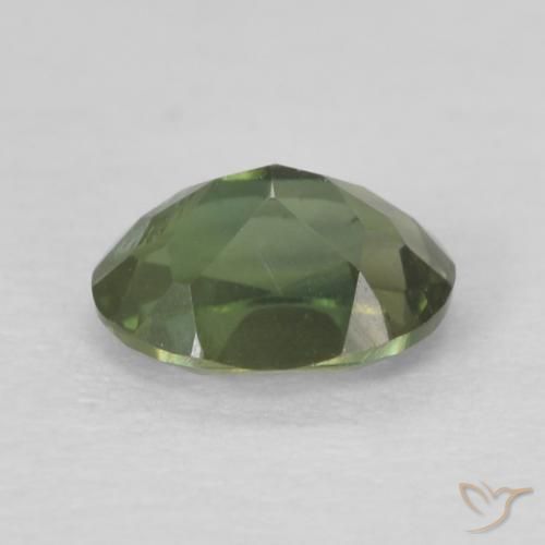 Kornerupina Verde bosque natural de 0.32 ct, Ovalada, VS