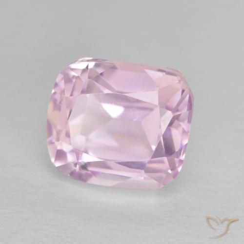 Kunzita Tono rosado cereza natural de 4.67 ct, Forma Cojín, VVS