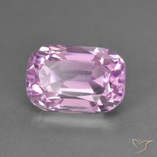 Kunzita Rosado medio natural de 4.60 ct, Forma Cojín, VVS-VS