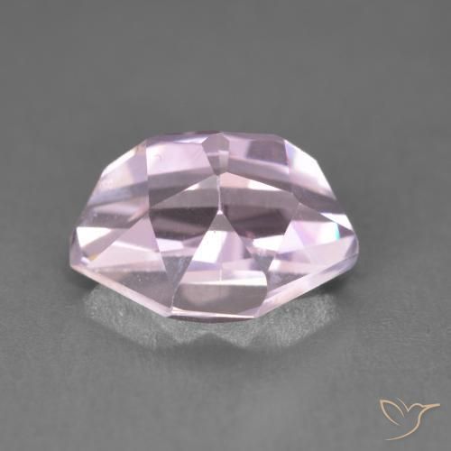 Kunzita Tono rosado muy claro natural de 4.96 ct, Elegante, VVS-VS