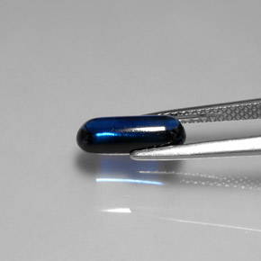 Cianita Azul oscuro natural de 1.74 ct, Transparente, Transparente / Translúcido