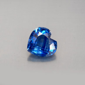 Cianita Azul natural de 1.86 ct, Forma de corazón, VS-SI