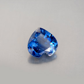Cianita Azul natural de 1.86 ct, Forma de corazón, VS-SI