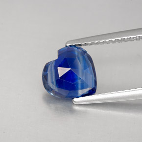 Cianita azul natural de 2,19 ct, forma de corazón, VS