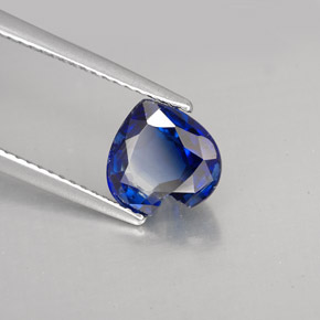 Cianita azul natural de 2,40 ct, forma de corazón, VS