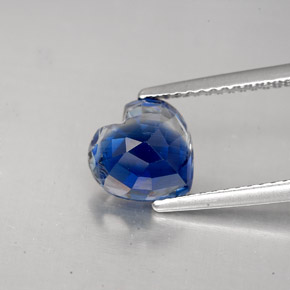 Cianita azul natural de 2,40 ct, forma de corazón, VS