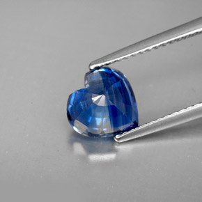 Cianita azul natural de 2,12 ct, forma de corazón, VS