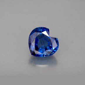 Cianita azul natural de 2,17 ct, forma de corazón, VS