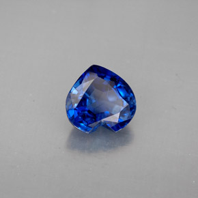 Cianita azul natural de 2,17 ct, forma de corazón, VS