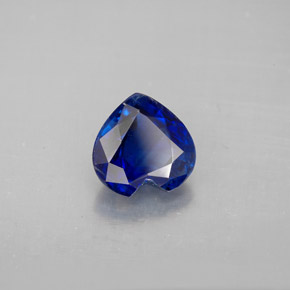 Cianita azul natural de 2,20 ct, forma de corazón, VS