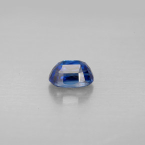 Cianita azul natural de 0,80 ct, corte óvalo, VS