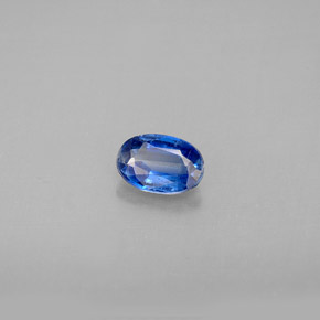 Cianita Azul natural de 0.62 ct, Corte Óvalo, VS
