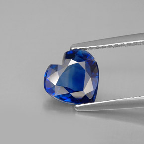 Cianita azul natural de 1,69 ct, forma de corazón, VS