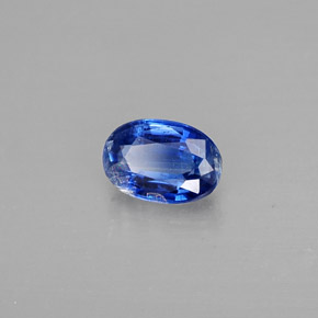 Cianita Azul oscuro natural de 0.63 ct, Corte Óvalo, SI