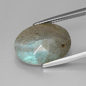 Labradorita Multicolor natural de 10.56 ct, Corte Óvalo, Opaco