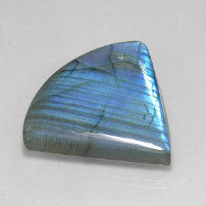 Labradorita multicolor natural de 55,17 ct, forma elegante, translúcido