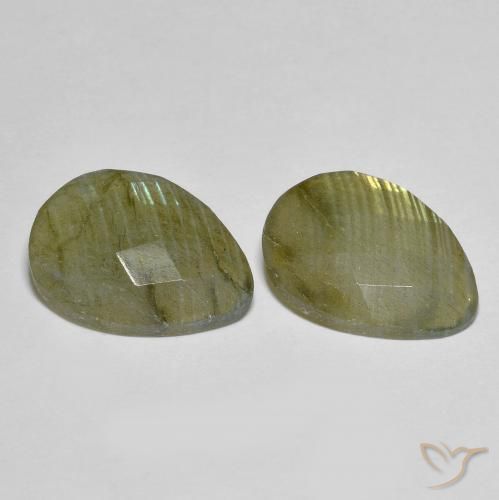 Gemas de Labradorita Multicolor natural de 11.04 ct, En forma de pera, Translúcido