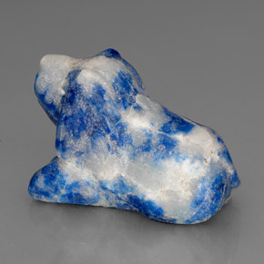 Lapislázuli azul natural de 66,94 ct, forma elegante, opaco