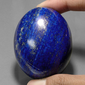 Lapislázuli azul natural de 570,00 ct, corte óvalo, opaco
