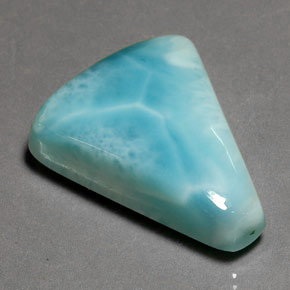 Larimar azul natural de 35,80 ct, forma elegante, opaco