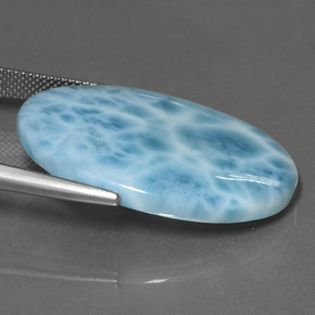 Larimar azul natural de 27,35 ct, corte óvalo, opaco