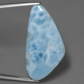 Larimar azul natural de 25,33 ct, forma elegante, opaco