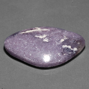 Lepidolita violeta natural de 27,59 ct, forma elegante, opaco