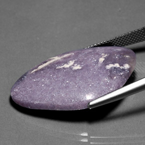 Lepidolita violeta natural de 27,59 ct, forma elegante, opaco