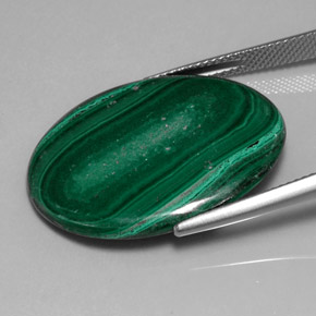 Malaquita verde natural de 25,86 ct, corte óvalo, opaco