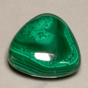 Malaquita verde natural de 22,53 ct, trillón, opaco