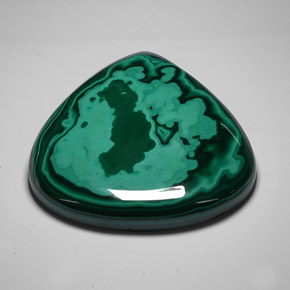 Malaquita verde natural de 2590,50 ct, en forma de pera, opaco