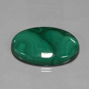Malaquita verde natural de 55,31 ct, corte óvalo, opaco