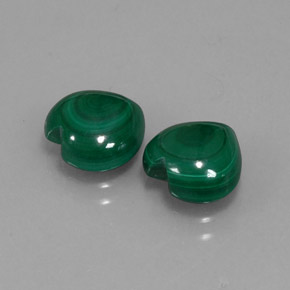 Gemas de malaquita verde natural de  ct, forma de corazón, opaco