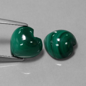 Gemas de malaquita verde natural de  ct, forma de corazón, opaco