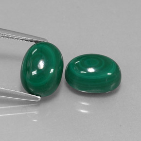 Gemas de malaquita verde natural de  ct, corte óvalo, opaco