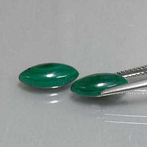 Gemas de malaquita verde natural de  ct, marquesa, opaco