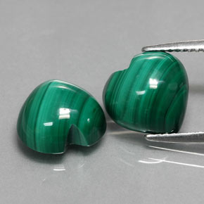Gemas de malaquita verde natural de  ct, forma de corazón, opaco