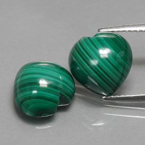 Gemas de malaquita verde natural de  ct, forma de corazón, opaco