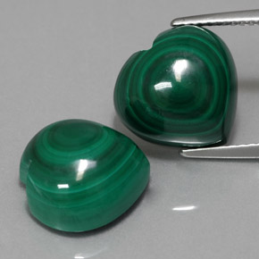 Gemas de malaquita verde natural de  ct, forma de corazón, opaco