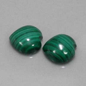 Gemas de malaquita verde natural de  ct, forma de corazón, opaco