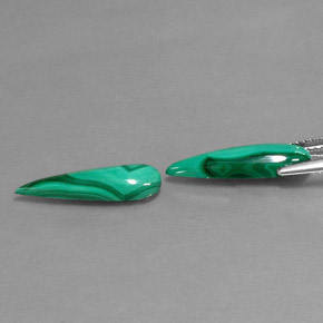 Gemas de malaquita verde natural de  ct, en forma de pera, opaco